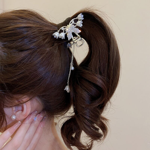 Pearl Lily Hair Clips with Butterfly Tassel