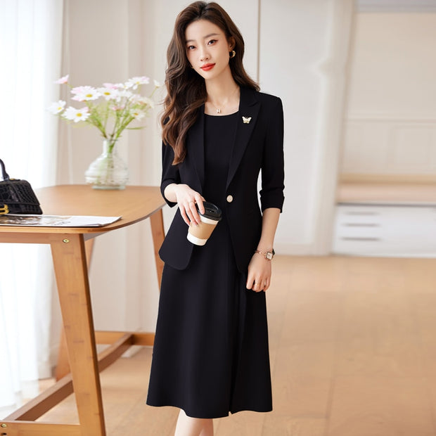Chic Minimalist Women's Suit - Perfect Workplace Elegance