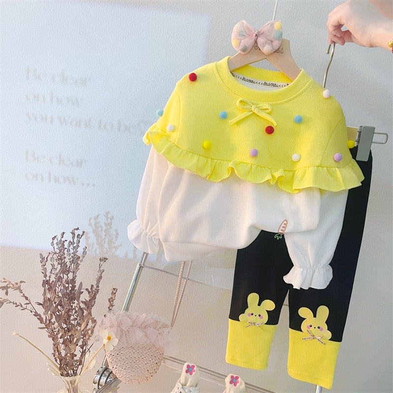 Herbstliches Baby-Set aus T-Shirt und Hose mit Spitze für Mädchen