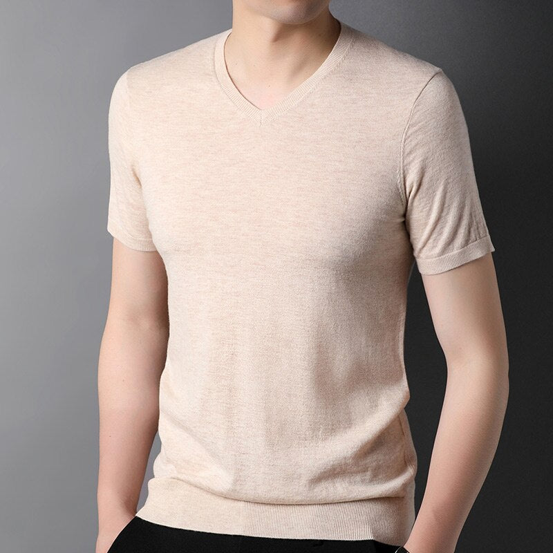 T-shirt de luxe en laine à col en V pour hommes