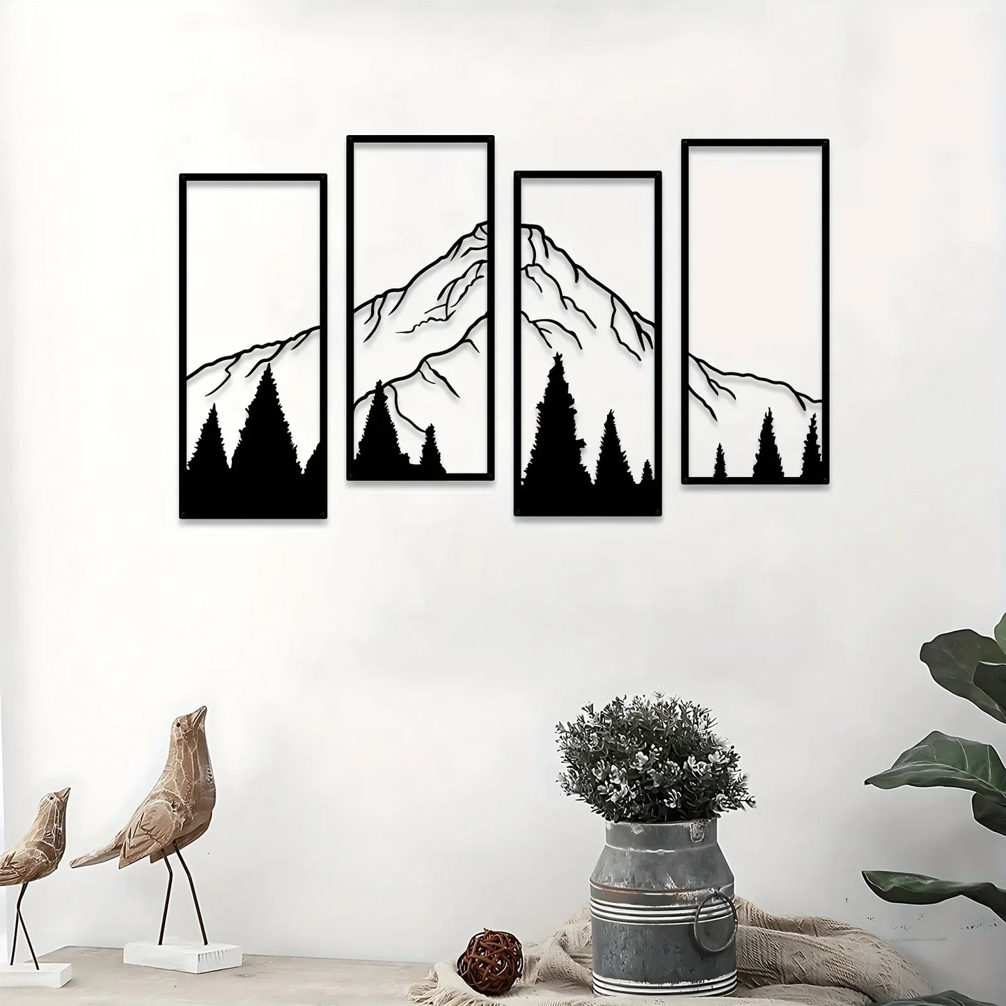 Décoration murale minimaliste en métal représentant une montagne