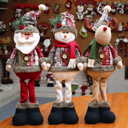 3 stehende Weihnachtspuppen mit Rentieren, Schneemann und Weihnachtsmann