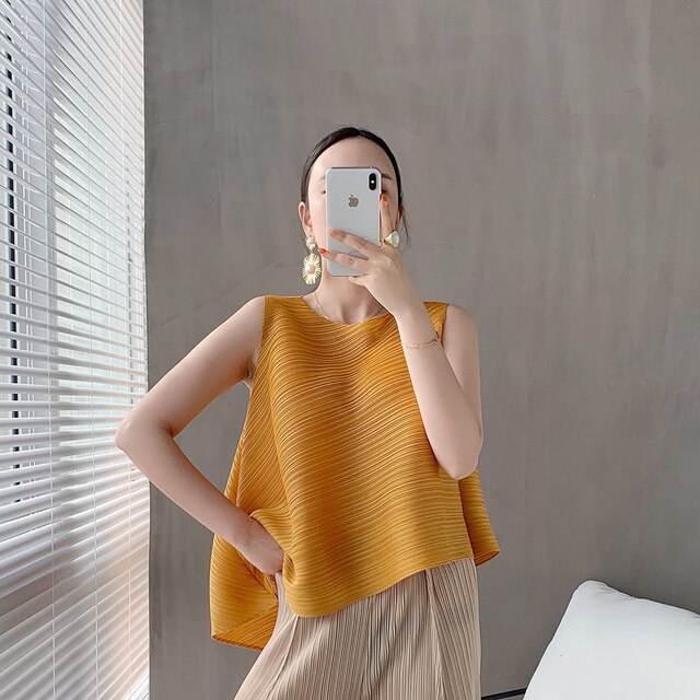 Summer Pleated Tops: Korean Aesthetic