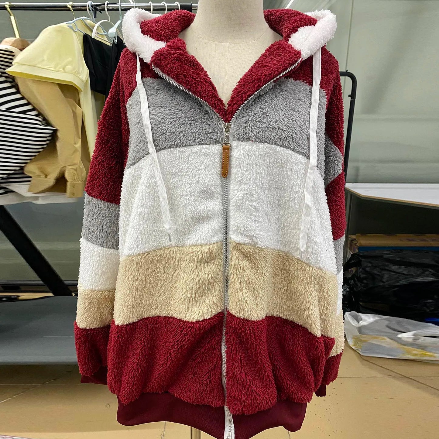 Manteau chaud à capuche zippé pour femme