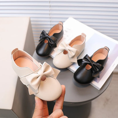 Baby-Mädchen-Schuhe aus Leder mit Schleife