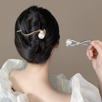 Chic Pearl Hair Claw Clips