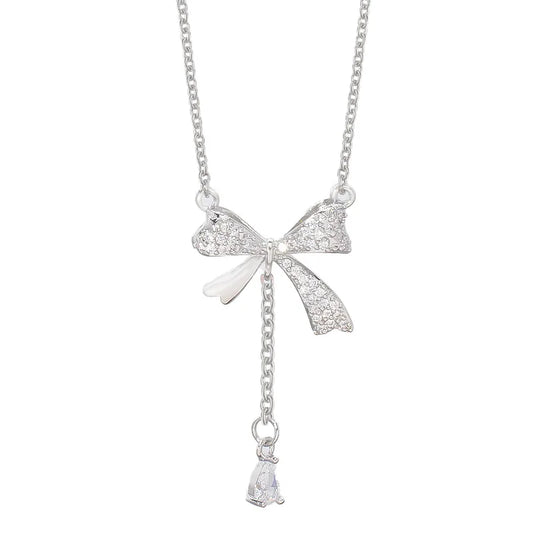 Collier avec nœud à pampilles en argent"