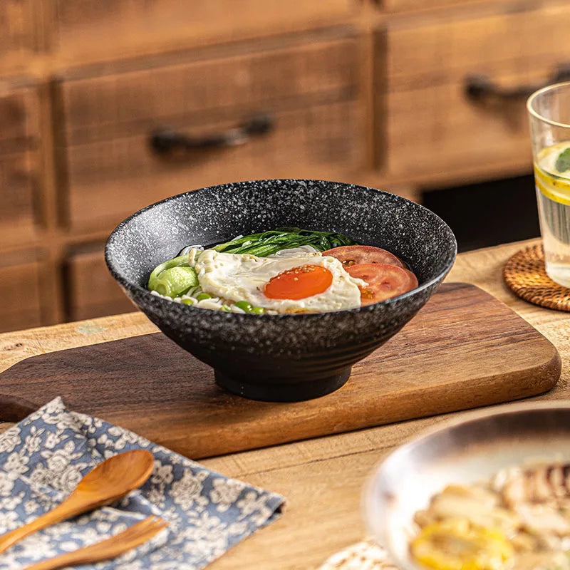 Große japanische Ramen-Schalen für Nudelsuppe