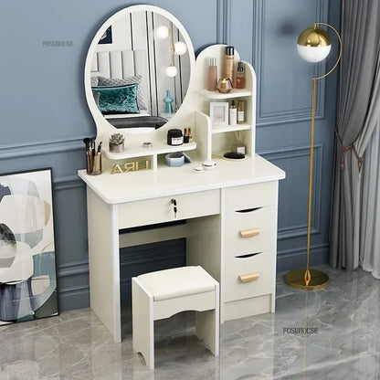 Ensemble de bureau de maquillage avec coiffeuse de maquillage