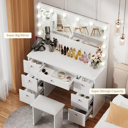 White Painted Vanity Table for Bedroom