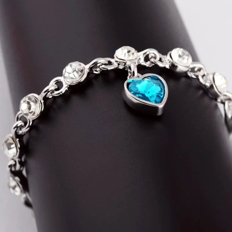 Bracelet coeur en cristal bleu pour femme