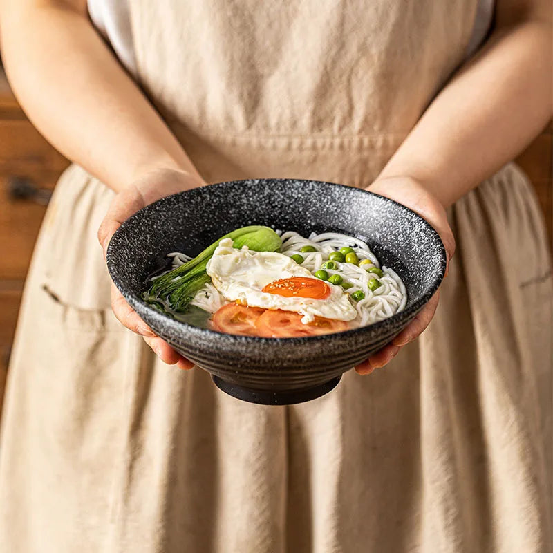 Große japanische Ramen-Schalen für Nudelsuppe