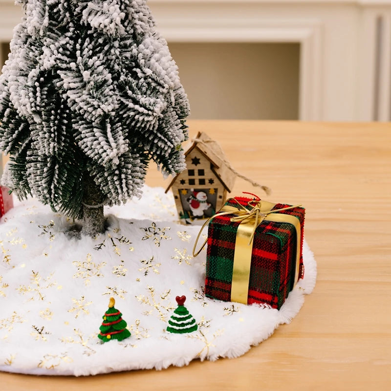 Plush Tree Skirt with Sequin Snowflakes for Festive Decor