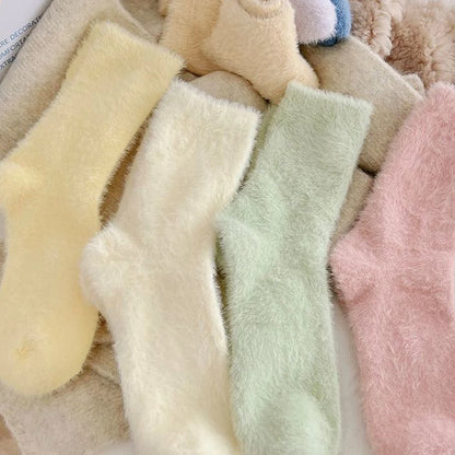 Plüschsocken aus Korallenfleece für Damen – rutschfeste, warme Bodensocken aus Strick