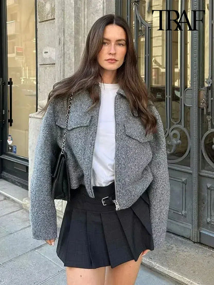 Veste courte chic pour femme avec poches plaquées