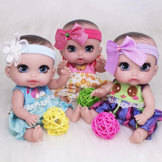 Mini Polly Pocket Dolls Set
