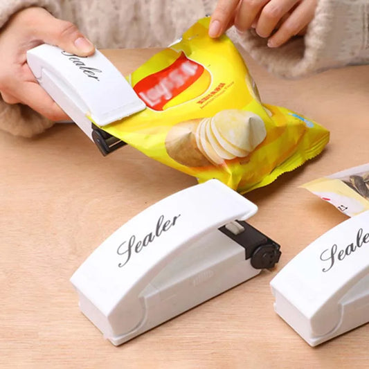 Portable Plastic Heat Bag Sealer - Food Packaging Machine for Kitchen & Snack Storage