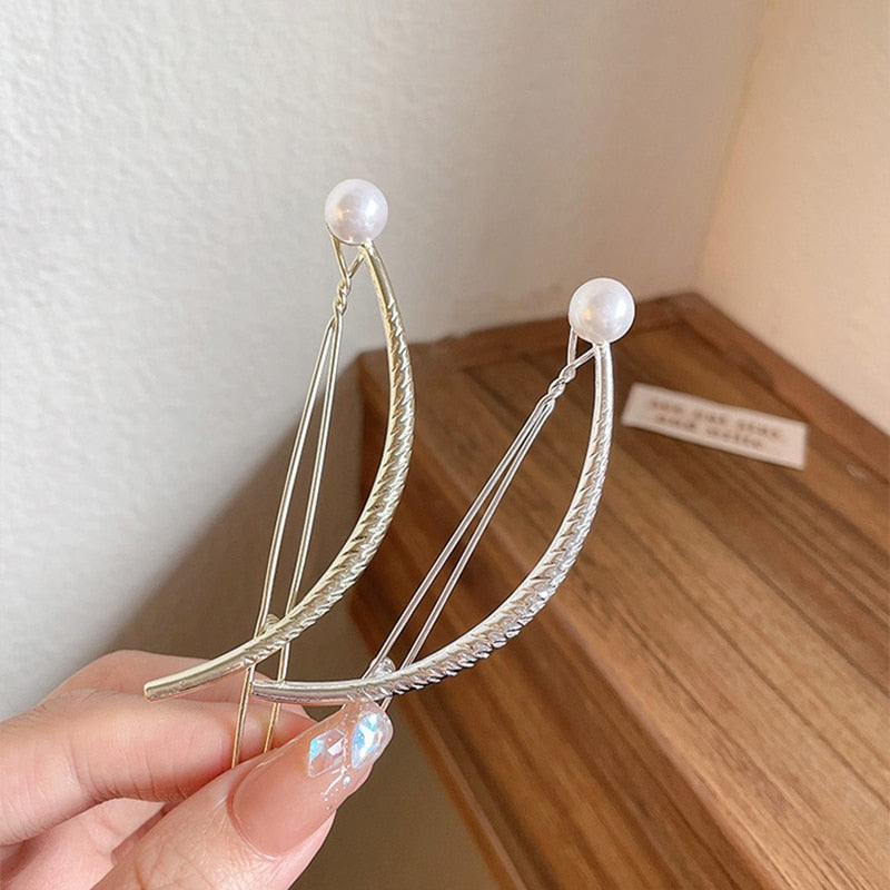 Pearl Arc Hair Clip Stylish Accessory