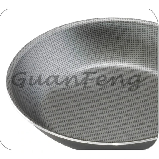 Batterie de cuisine rouge