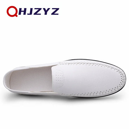 Herren handgemachte atmungsaktive Loafer