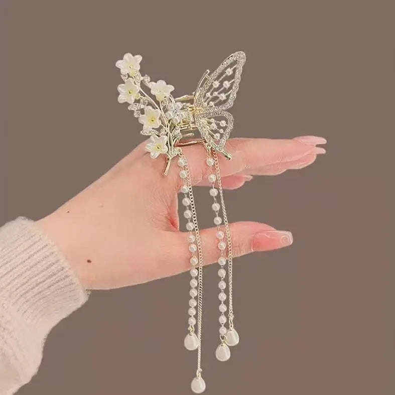 Haarspange mit Perlenquaste