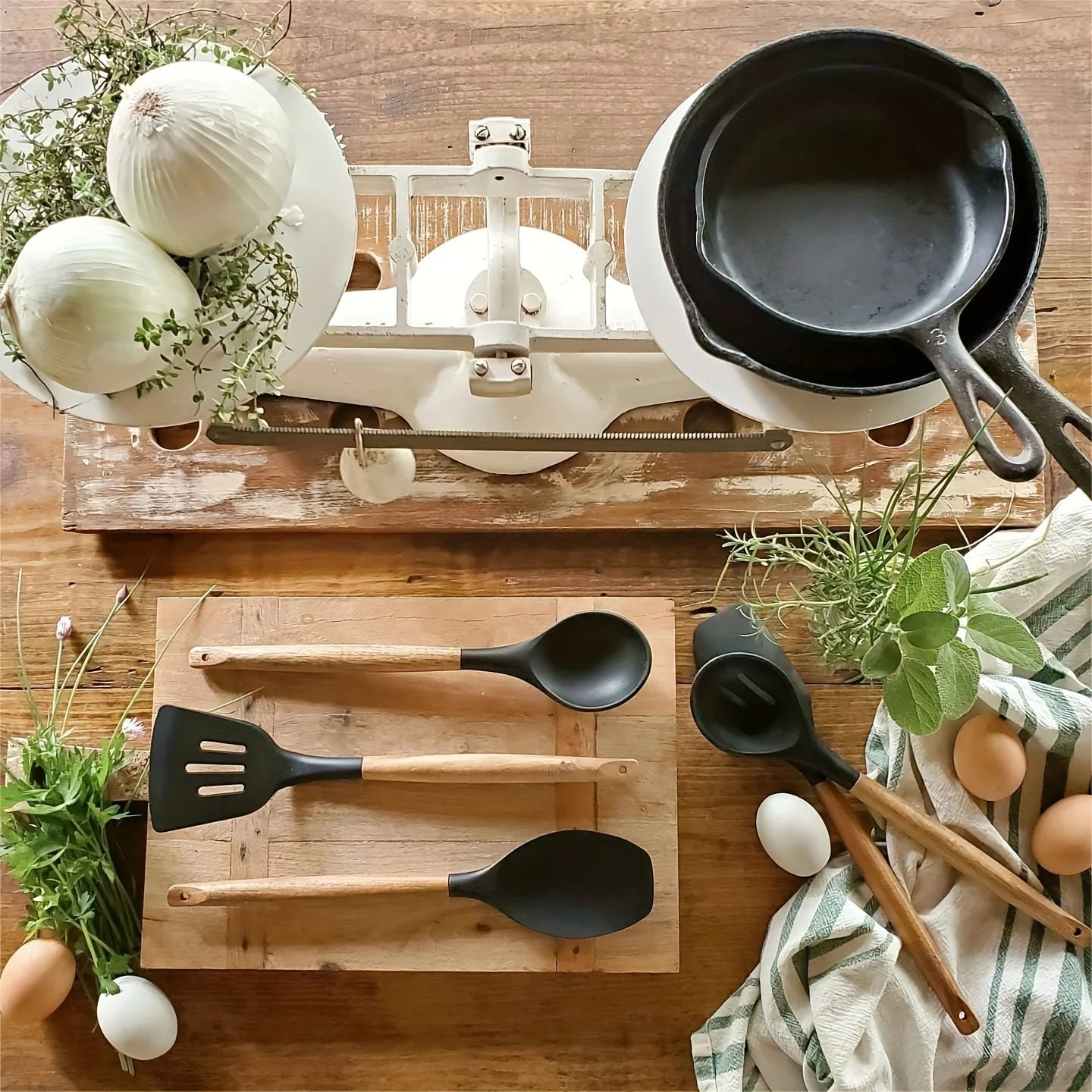 Wooden Handle Heat Resistant Kitchen Utensils Set