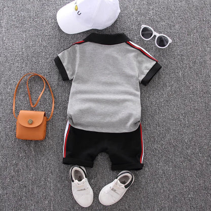 Sommer-Set aus Poloshirt und Shorts für Babys