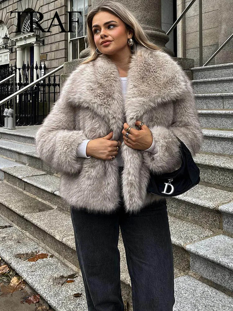 Women's Chic Cropped Faux Fur Jacket - Snap-Button Thick Coat