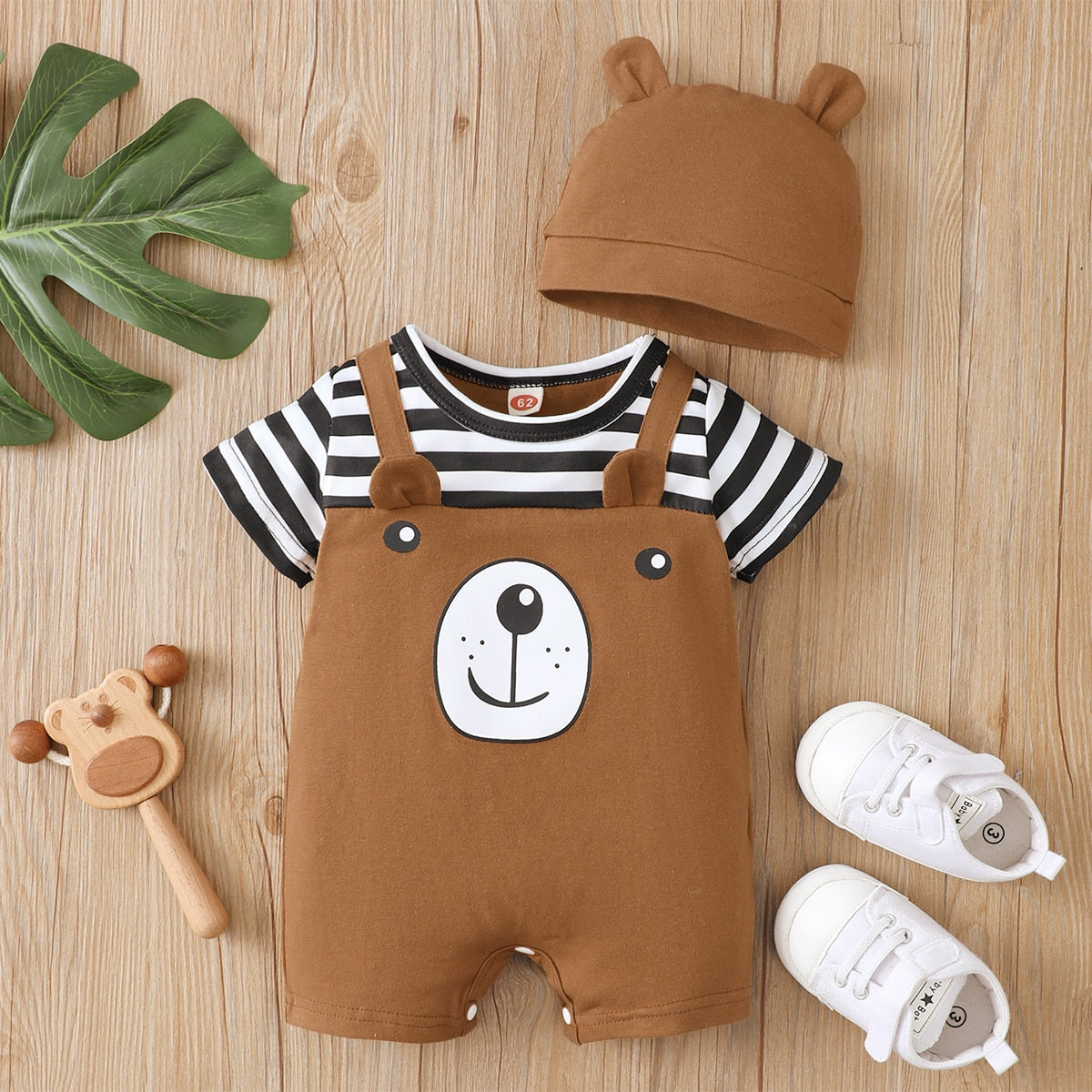 Adorable Bear Print Infant Romper Set