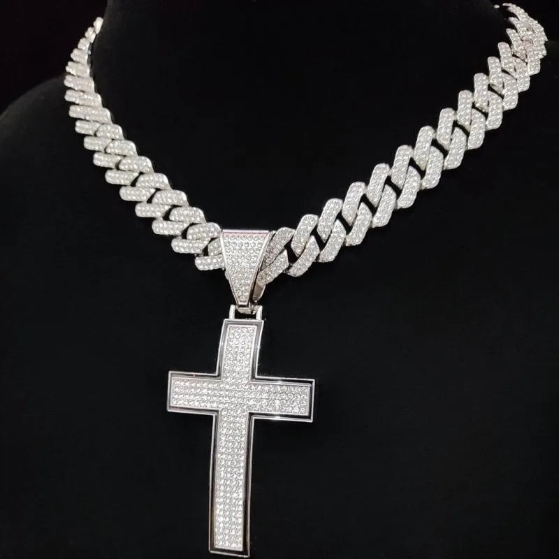 Collier pendentif croix brillante pour hommes et femmes avec chaîne cubaine