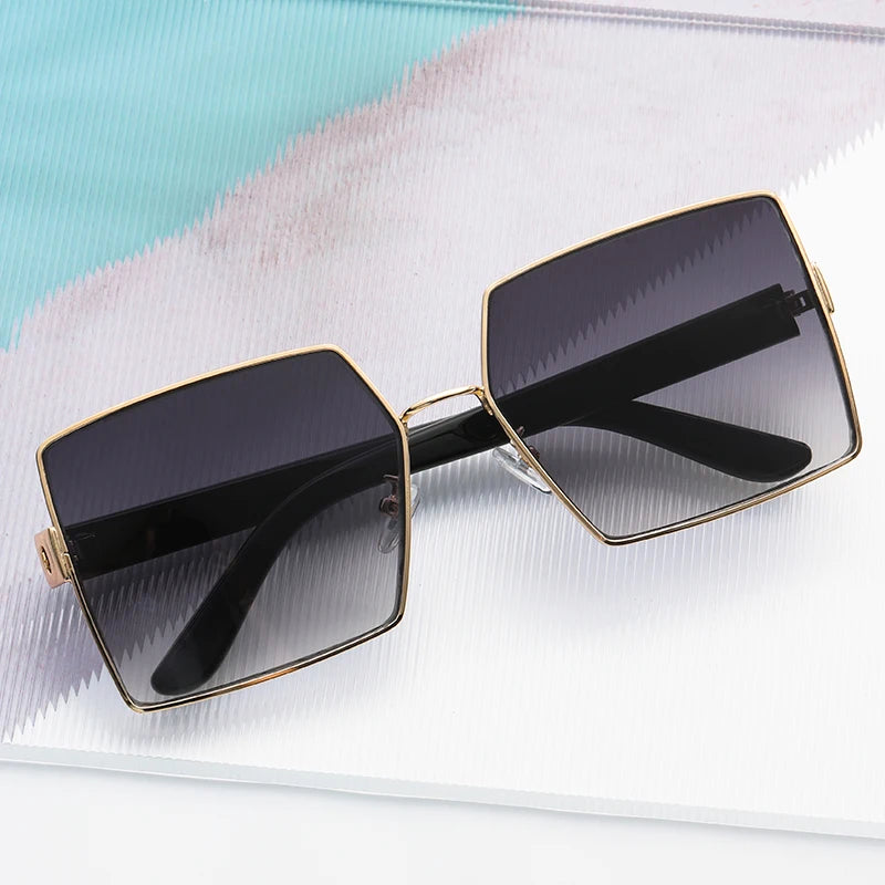 Women Retro UV400 Sunglasses