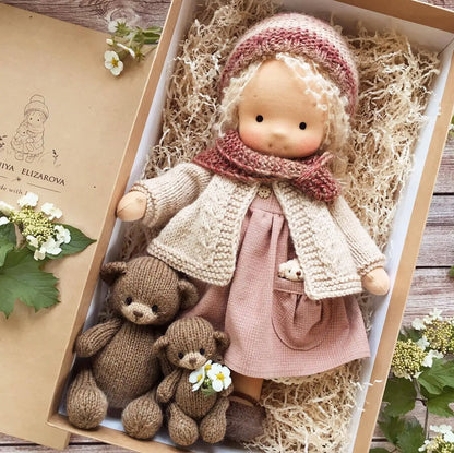 Peluche Waldorf Doll Girl