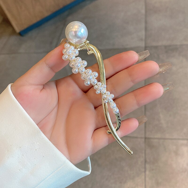 Chic Pearl Hair Claw Clips