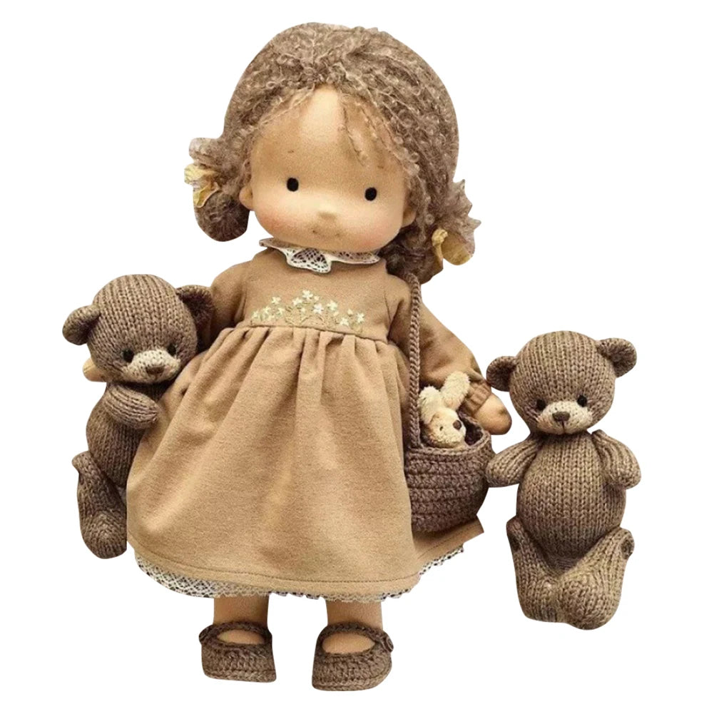 Poupée en peluche Waldorf aux cheveux dorés