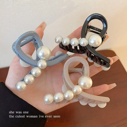 Pearl Crossing Hair Claw