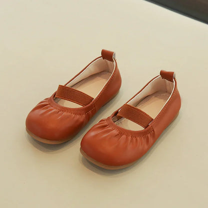 Bequeme flache Lederschuhe für Mädchen