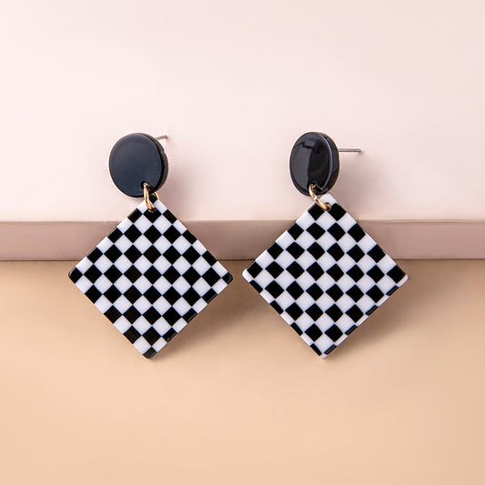 Chic Checkered Acrylic Pendant Earrings