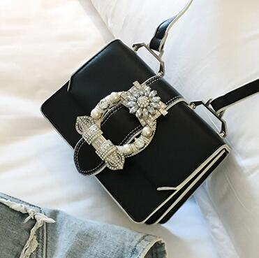 Diamond Lock Umhängetaschen – Lederhandtaschen