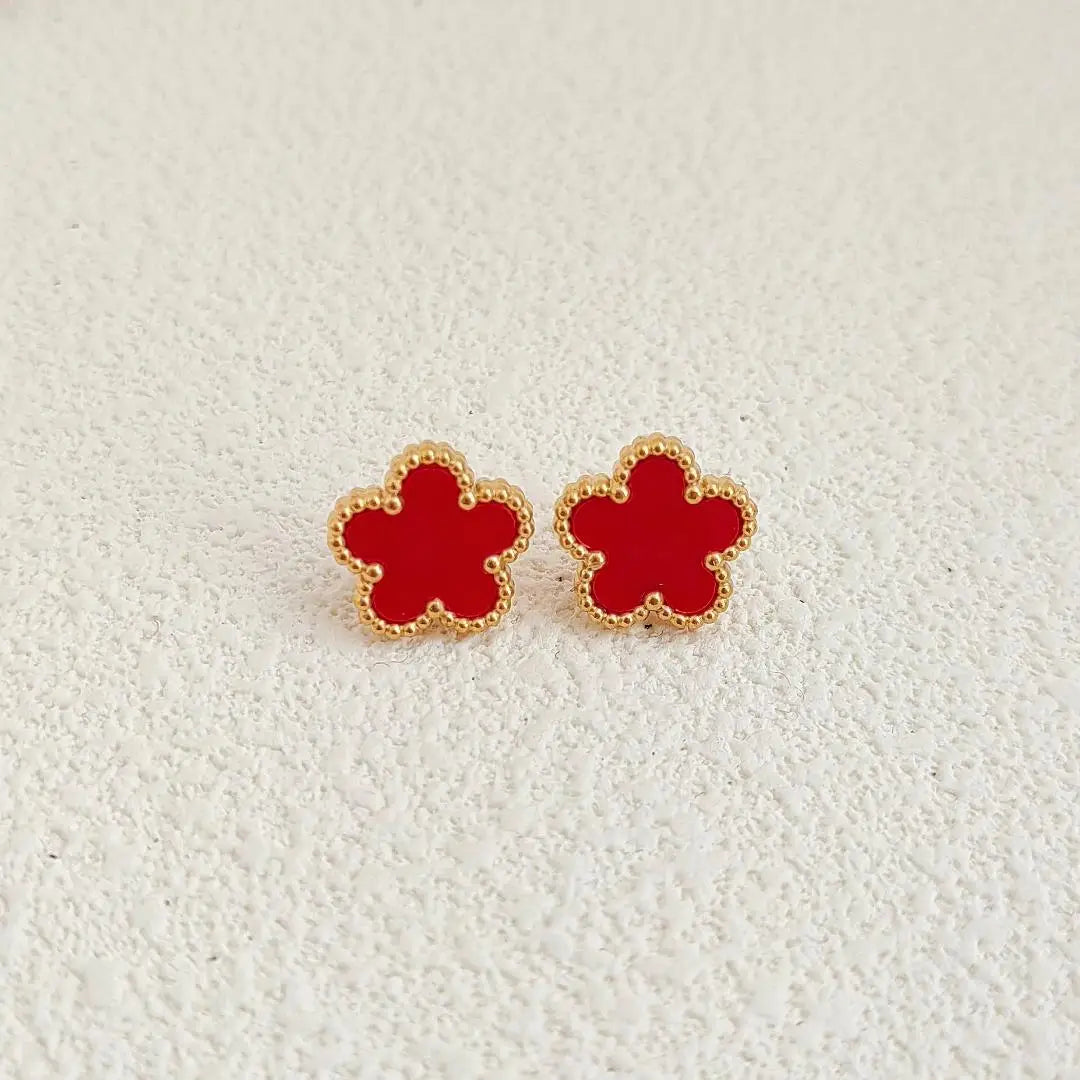 flower necklace, necklace gold, gold plated necklace, necklace pendant, pendant gold, double necklace, clover necklace, flower pendant, clover pendant necklace, gold flower necklace