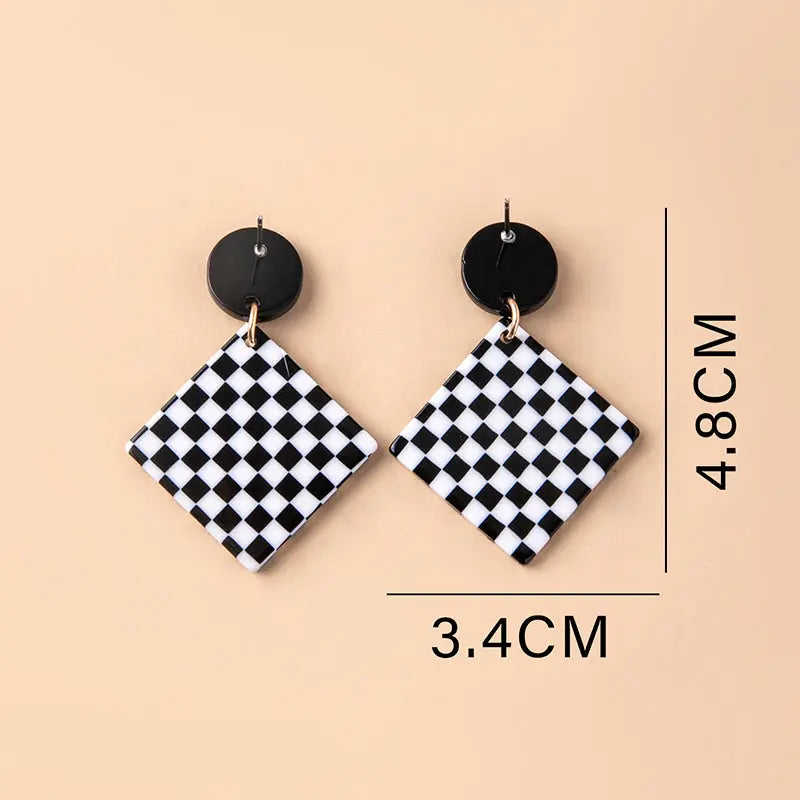 Chic Checkered Acrylic Pendant Earrings