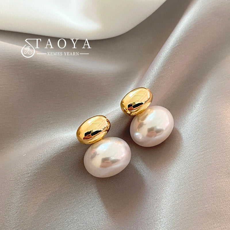 pearl earrings, earrings gold, flat pearl earrings, gold and pearl earrings, flat earrings, gold bean earrings, pearl earrings drop