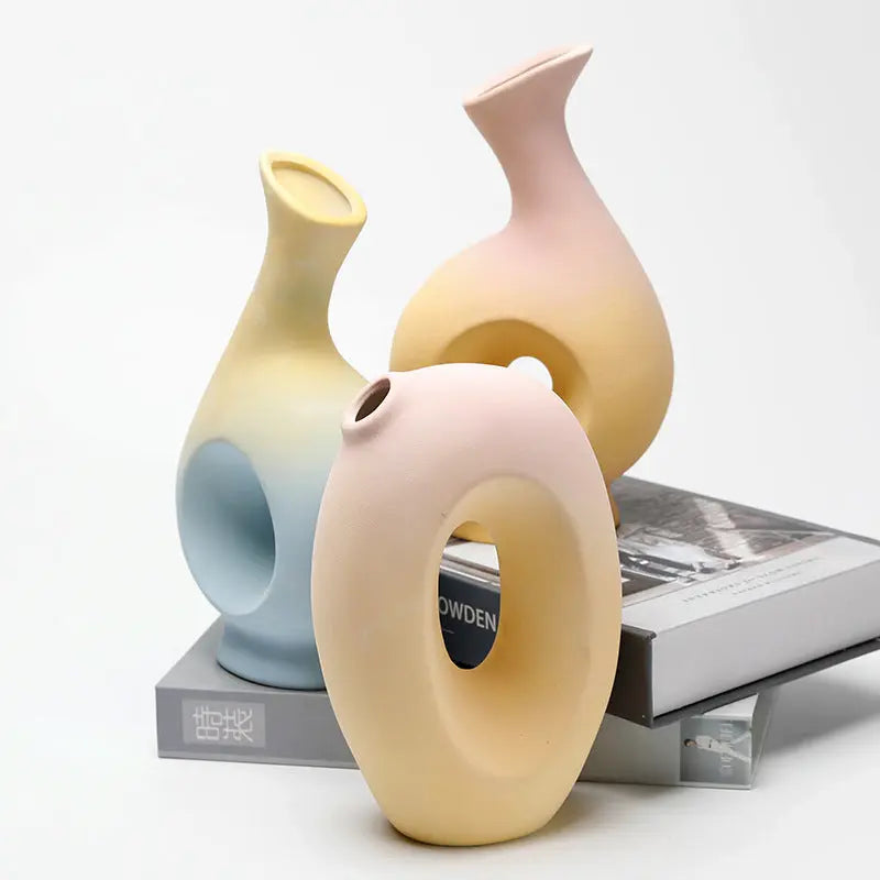 Vase en céramique élégant pour une décoration créative de salon