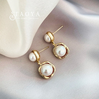 pearl earrings, earrings gold, flat pearl earrings, gold and pearl earrings, flat earrings, gold bean earrings, pearl earrings drop