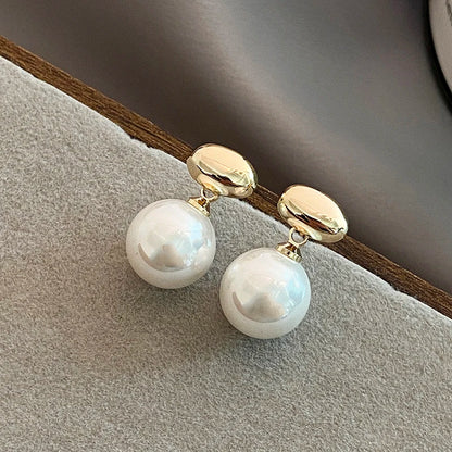 pearl earrings, earrings gold, flat pearl earrings, gold and pearl earrings, flat earrings, gold bean earrings, pearl earrings drop