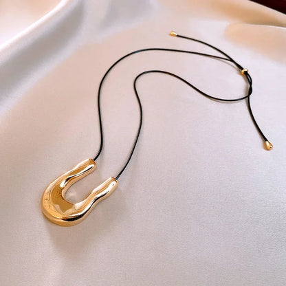 pendant necklace, necklace women, horseshoe pendant, women's pendant necklace, jewelry necklace, horseshoe necklace, pendant chain, horseshoe pendant necklace, chain necklace, charm necklace, horse shoe necklace