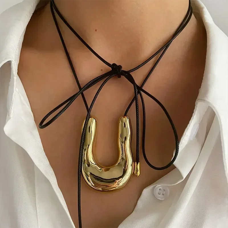 horseshoe pendant, women's pendant necklace, jewelry necklace